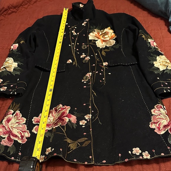 Paparazzi by Biz  Black Embroidered Floral coat - Picture 13 of 15